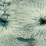 Sắt có khả năng tương tác với từ trường