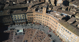 Quảng trường del del, Siena