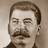 Joseph Stalin (1878-1953), thủ tướng Liên bang Cộng hòa xã hội chủ nghĩa Xô viết