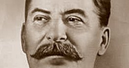 Joseph Stalin (1878-1953), thủ tướng Liên bang Cộng hòa xã hội chủ nghĩa Xô viết