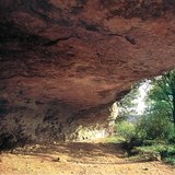 A sziklaeresz tágas, védett lakóhelyet kínált őseinknek