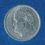 Nhà triết học Hy Lạp Democritus được miêu tả trên các đồng tiền Hy Lạp