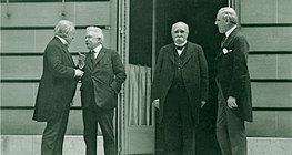 Những người tham gia Hội nghị Hòa bình Paris từ các cường quốc hàng đầu: Woodrow Wilson (Hoa Kỳ), David Lloyd George (Anh), Vittorio Emanuele Orlando (Ý) và Georges Clemenceau (Pháp)
