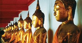 Tượng phật trong chùa Ngũ Hành (Bangkok, Thái Lan)