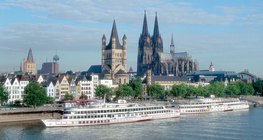 Cologne trên sông Rhine (Đức)