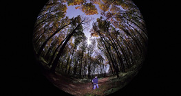 Quang cảnh trăng tròn qua ống kính mắt cá