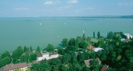Hồ Balaton, hồ lớn nhất ở Trung Âu