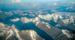 Những ngọn núi cao 8.000 m ở dãy Hy Mã Lạp Sơn