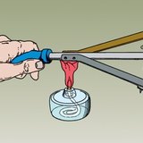 Thể hiện tính dẫn nhiệt bằng đồng, nhôm và sắt