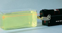 Ánh sáng đi theo một đường thẳng