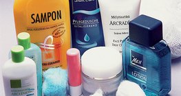 Sản phẩm và dụng cụ chăm sóc da