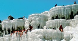 Trầm tích đá vôi (Pamukkale, Thổ Nhĩ Kỳ)
