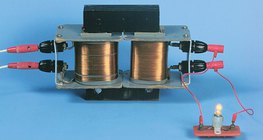 Biến áp kết nối với một mạch