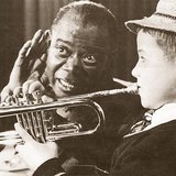 Louis Armstrong, người thổi kèn jazz tuyệt vời với một trong những học sinh của mình
