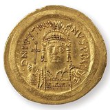 Justinian I, hoàng đế Byzantine (527-565), được mô tả trên một đồng tiền