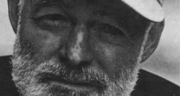 Ernest Hemingway (tác giả, nhà báo người Mỹ)