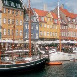 `Nyhavn, một bến cảng thế kỷ 17 ở Copenhagen