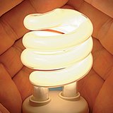 Một đèn huỳnh quang nhỏ gọn