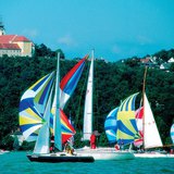 Thuyền buồm trên hồ Balaton (Hungary)