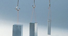 Khối lượng và thể tích của các vật thể đồng nhất của cùng một vật liệu tỷ lệ thuận với nhau