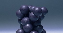 Sự sắp xếp các phân tử trong tinh thể iốt