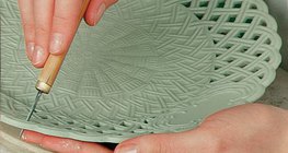 Làm đĩa sứ Herend