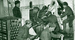 Cuộc chiến Phoney: Những người lính Pháp trong một pháo đài của Dòng Maginot