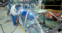 Hội trường nhà máy của nhà máy Suzuki Hungary