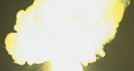 Phản ứng của kẽm với bột lưu huỳnh (quá trình tỏa nhiệt)