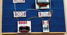 Mạch với một cuộn cảm lõi ferrite