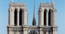 Đức Mẹ Paris (1163-1250, theo phong cách Gothic)