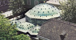 Một nhà tắm ở Budapest, được xây dựng dưới sự cai trị của Ottoman ở Hungary