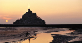 Mont Saint-Michel vào lúc hoàng hôn