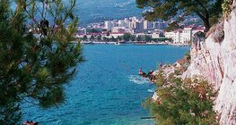 Phong cảnh lãng mạn của bờ biển Adriatic