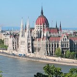 Quang cảnh tòa nhà Quốc hội Hungary