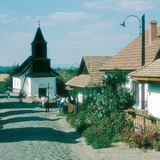 Hollókő là một ngôi làng ở Hungary và là Di sản Thế giới của UNESCO