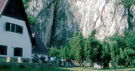 Lối vào hang Baradla của Aggtelek Karst