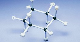 Mô hình cây gậy của một phân tử cyclohexane