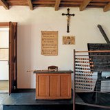 Ngôi trường làng cổ ở Ópusztaszer, Hungary