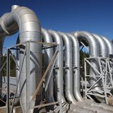 Một đường cong trong một đường ống được sử dụng để loại bỏ sự giãn nở nhiệt