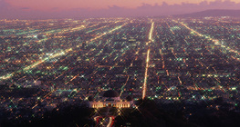 Quang cảnh Los Angeles với Đài thiên văn Griffith ở phía trước