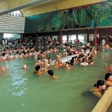 Fürdőzők a büki gyógyfürdőben