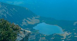 Tarn ở dãy núi Carpathian