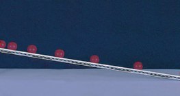 Bóng lăn xuống dốc