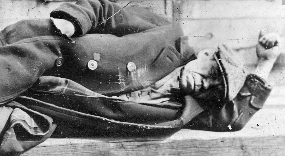 Từ những ngày đen tối đến những năm đen tối: Cuộc Đại suy thoái