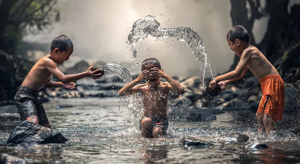 Nước quan trọng như thế nào đối với sự sống?