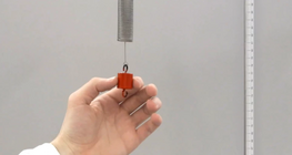 Sự phụ thuộc của chu kỳ dao động vào khối lượng (cơ bản)